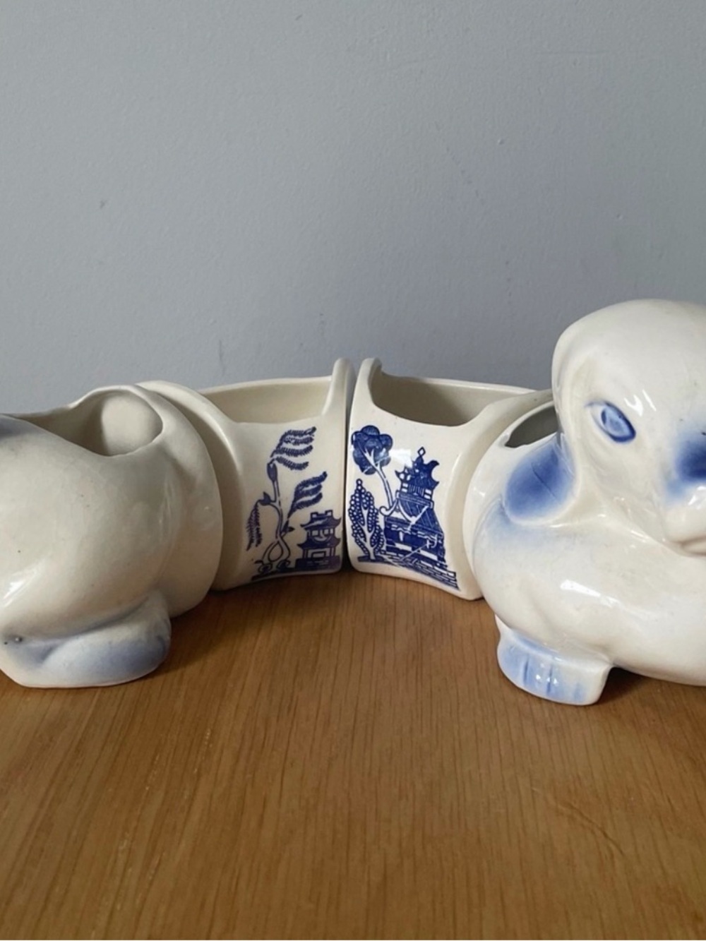Vintage Blue Willow Dachshund 4-Piece Ceramic Planter Snack Set Japan - Picture 3 of 16